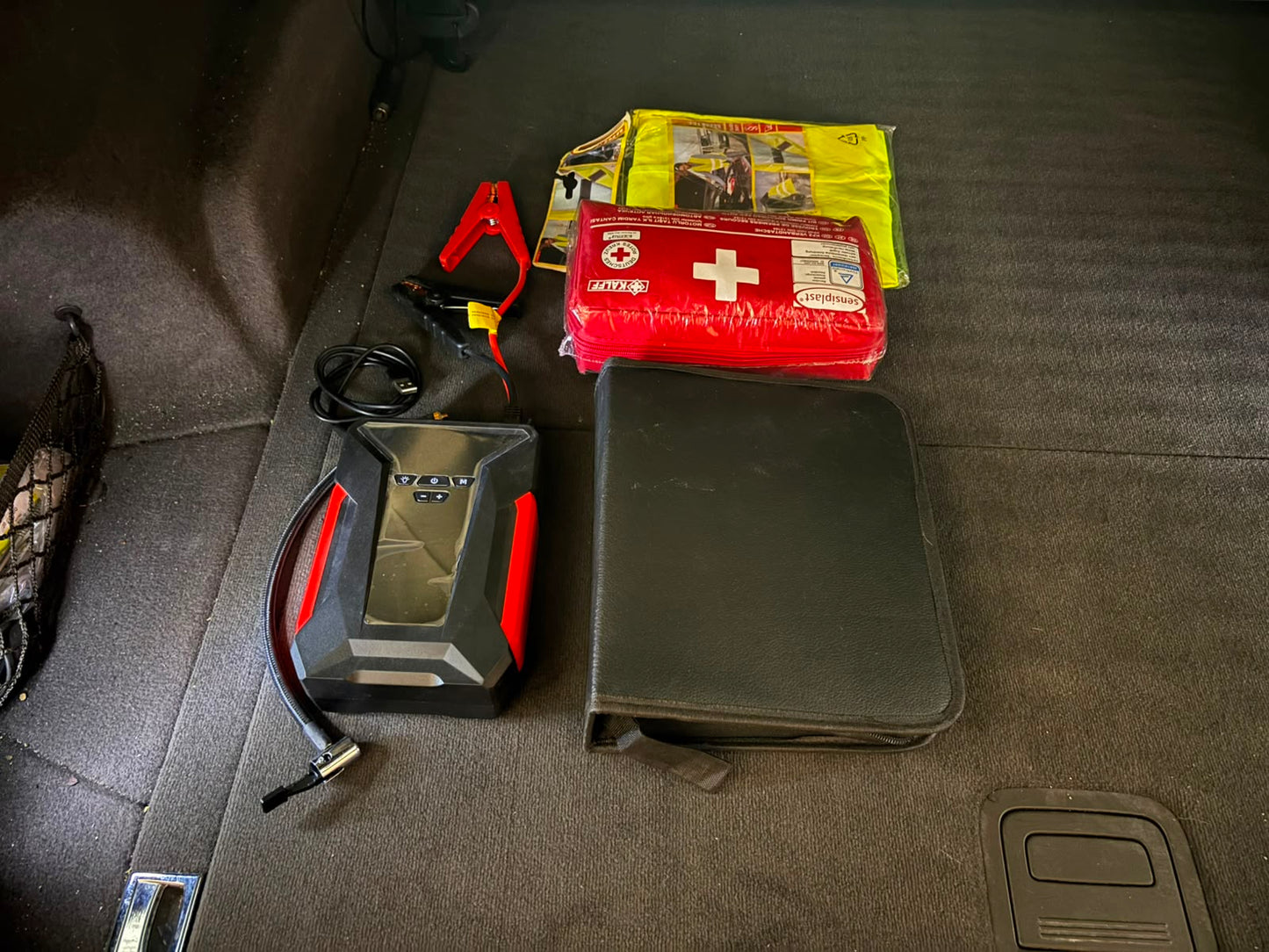 Compresor Auto 150 PSI 3-în-1 cu Jump Starter